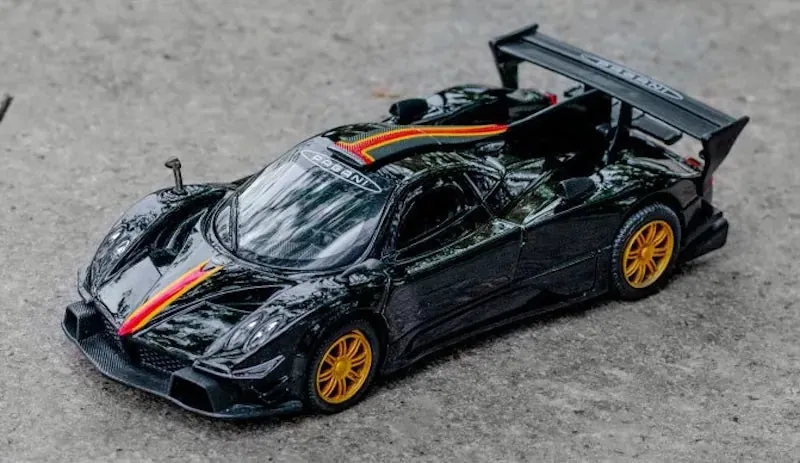 1:32 Pagani 2010 Zonda Revolucion