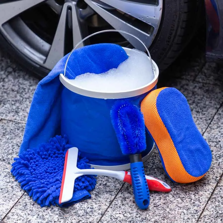 Complete 6pc Car Cleaning Kit - Streak & Scratch Free Tools To Wash, Dust & Polish!