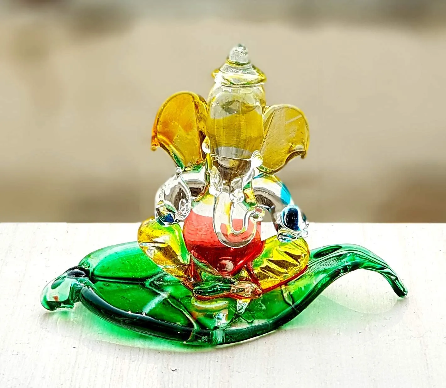 RADHEYKE Crystal Glass Ganesha Idol for Home, Office and Car Dashboard Accessories Ganesh God Idol Ganesh Ji Murti God Statue God Vinayagar Statue Desk Decoration Desk Decoration Items