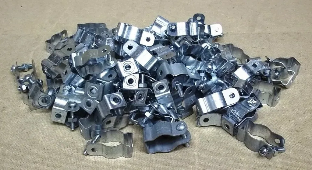 Steel City Conduit Clamp 3/4in Lot of 94 Screw On Galvanized Steel -- New